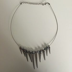 Spikes necklace